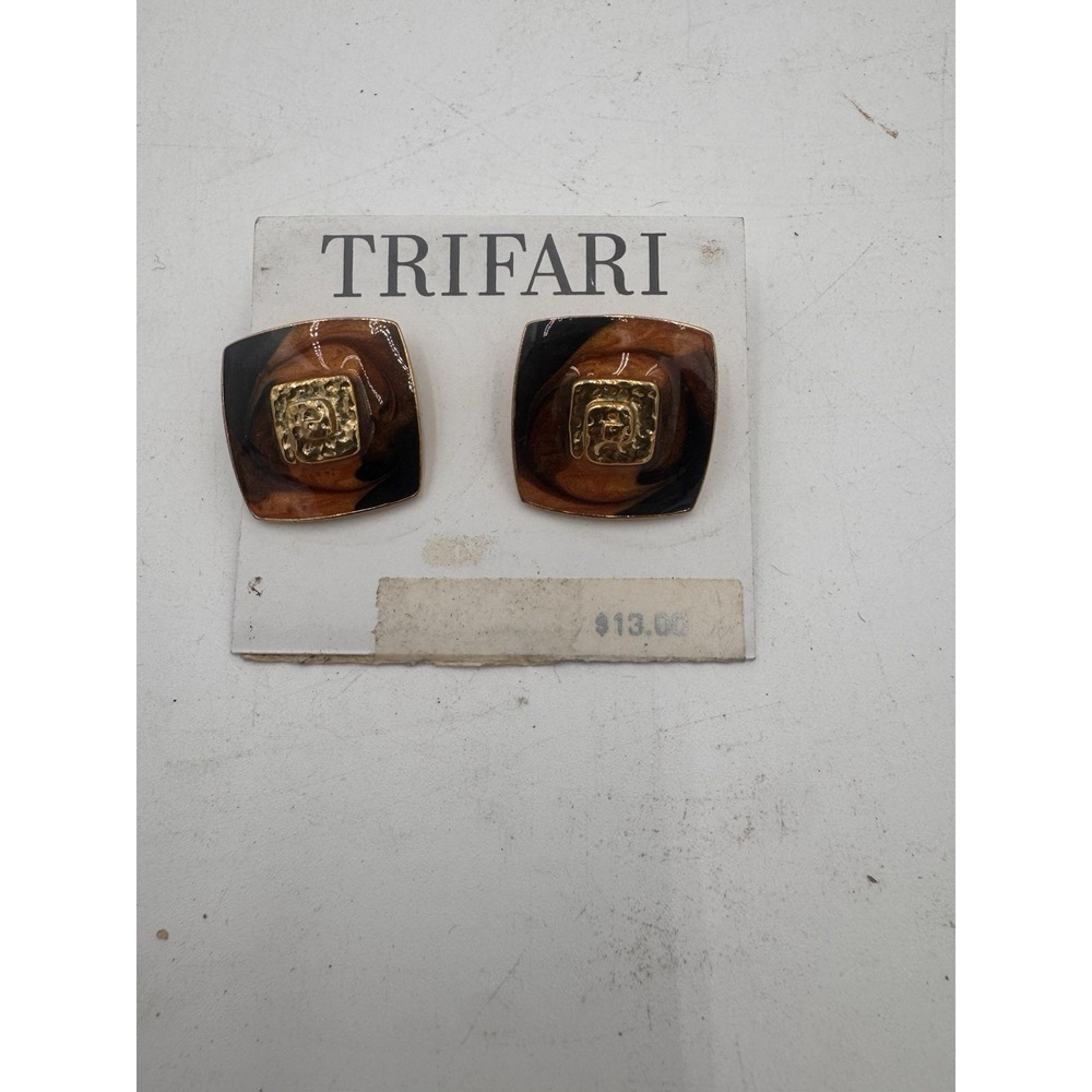 Vintage Trifari Pierced Earrings Brown Swirl Lucite Gold Tone‎ Square Retro